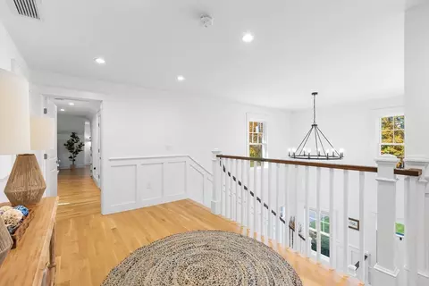 Entry Way - 7 Heather Dr, Andover, MA 01810 photo 4 of 5
