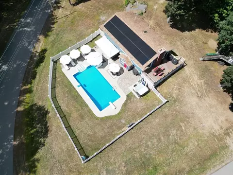 10 Folly Brook Ter, Kingston, NH 03848