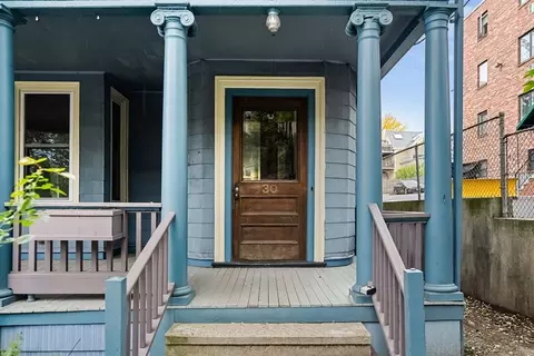 30 Walnut St, Somerville, MA 02143 photo 3
