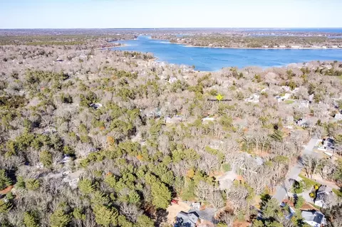 1081 Main St # -B, Cotuit, MA 02635