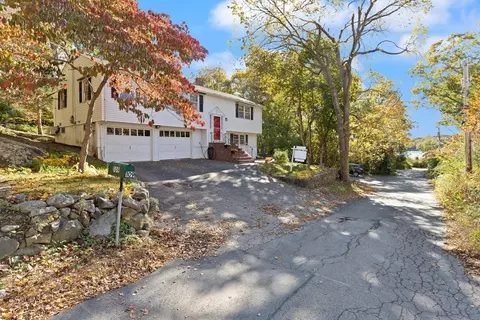 109 Riverview Rd, Gloucester, MA 01930 photo 2