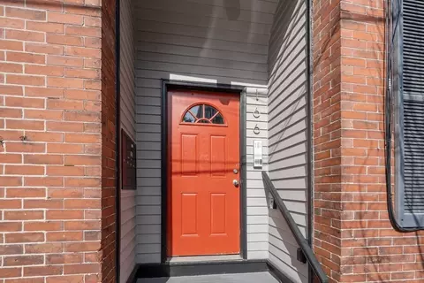 166 F St #1, Boston, MA 02127