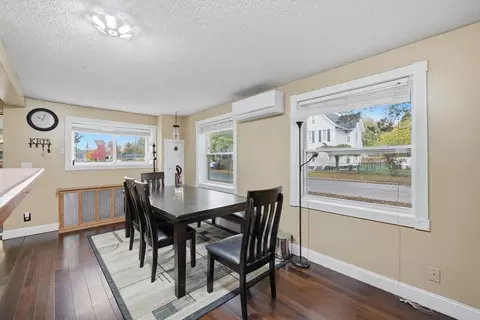 63 Peer St, Springfield, MA 01109 photo 9