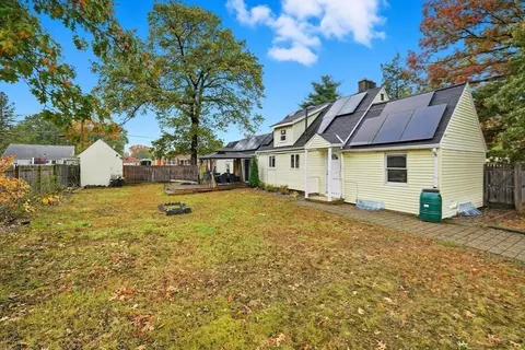 63 Peer St, Springfield, MA 01109 photo 31