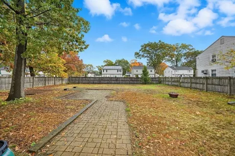 63 Peer St, Springfield, MA 01109 photo 26