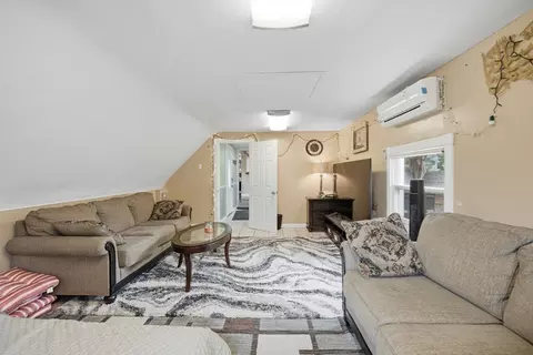 63 Peer St, Springfield, MA 01109 photo 17