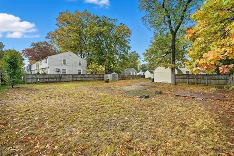 63 Peer St, Springfield, MA 01109 photo 28