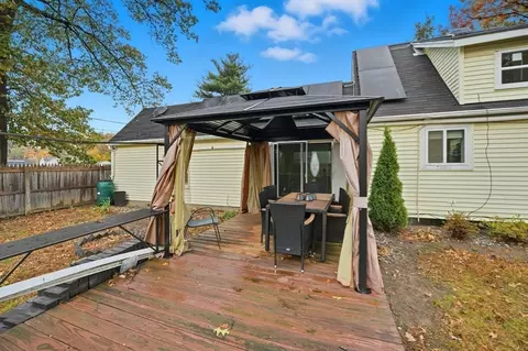 63 Peer St, Springfield, MA 01109 photo 34