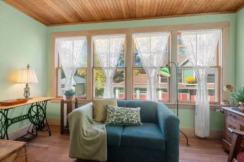5 Byron St, Wakefield, MA 01880 photo 8