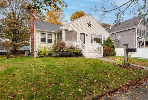 34 Duncklee Ave, Stoneham, MA 02180