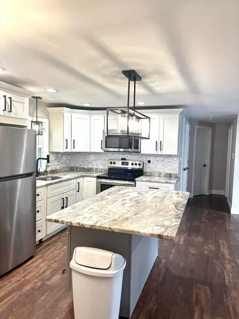 46 Balis St, Springfield, MA 01109 photo 14