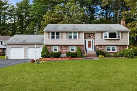 101 Squire Ln, Tewksbury, MA 01876