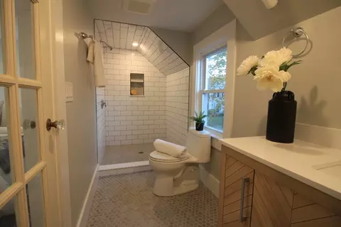 Bath - 250 Great Rd, Maynard, MA 01754 photo 1 of 2