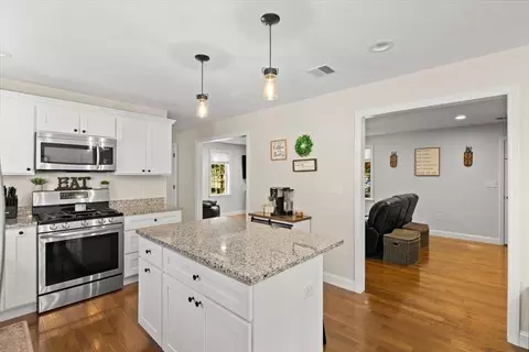 25 Upton St, Hanson, MA 02341 photo 8