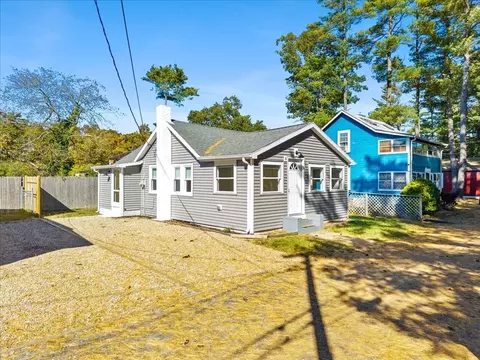 Exterior - 8 Charles St, Wareham, MA 02571 photo 2 of 3