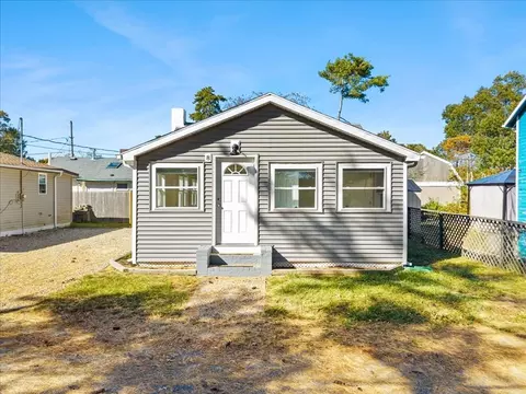 Other - 8 Charles St, Wareham, MA 02571 photo 1 of 4