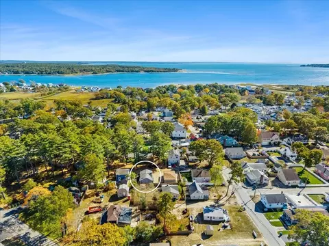 View/Area - 8 Charles St, Wareham, MA 02571 photo 4 of 15