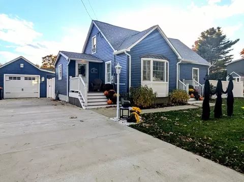 64 Woodside Dr, Agawam, MA 01001