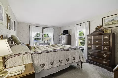 Bedroom - 39 Mechanic St, Upton, MA 01568 photo 1 of 9