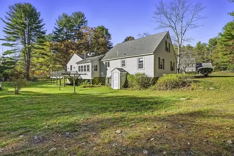 Exterior - 39 Mechanic St, Upton, MA 01568 photo 4 of 9