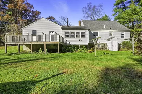 Exterior - 39 Mechanic St, Upton, MA 01568 photo 5 of 9