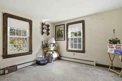 Bedroom - 39 Mechanic St, Upton, MA 01568 photo 4 of 9