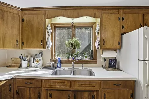 Kitchen - 39 Mechanic St, Upton, MA 01568 photo 4 of 4