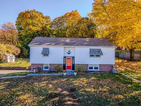 43 Hillside Rd, Montague, MA 01351