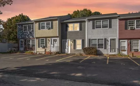 74 Roper St #C, Lowell, MA 01852
