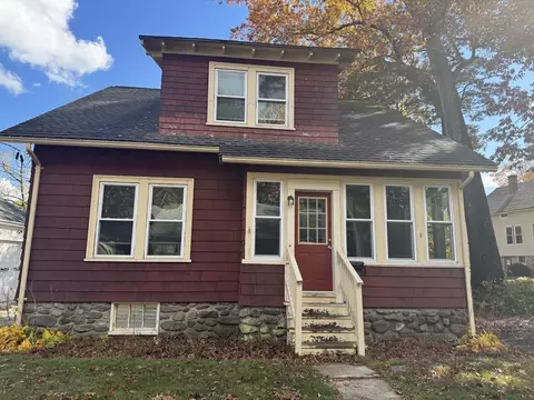 14 Harding Ct, Southbridge, MA 01550