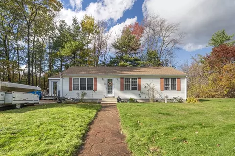 3 W Parish Ln, Merrimac, MA 01860