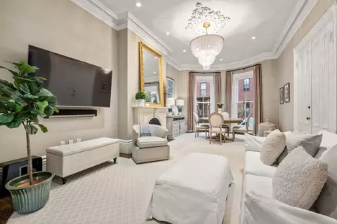 93 Pembroke St #1, Boston, MA 02118