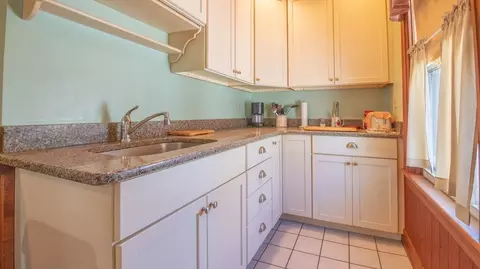 14 Hill St, Webster, MA 01570 photo 7