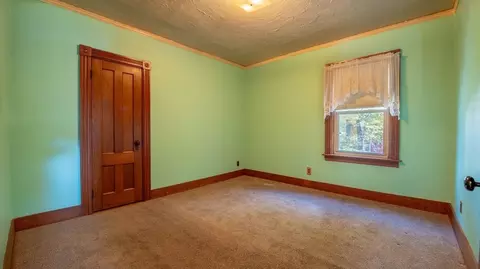 14 Hill St, Webster, MA 01570 photo 16