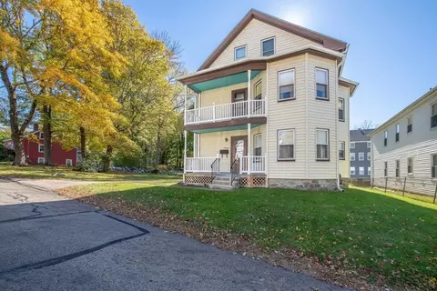 14 Hill St, Webster, MA 01570