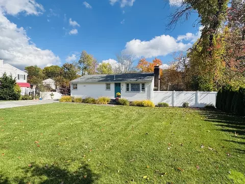 27 Fitchburg St, Marlborough, MA 01752