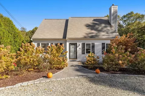 40 Waterfield Rd, Osterville, MA 02655