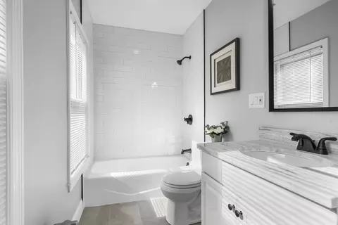 Bath - 71 School St #71, Acton, MA 01720 photo 4 of 4