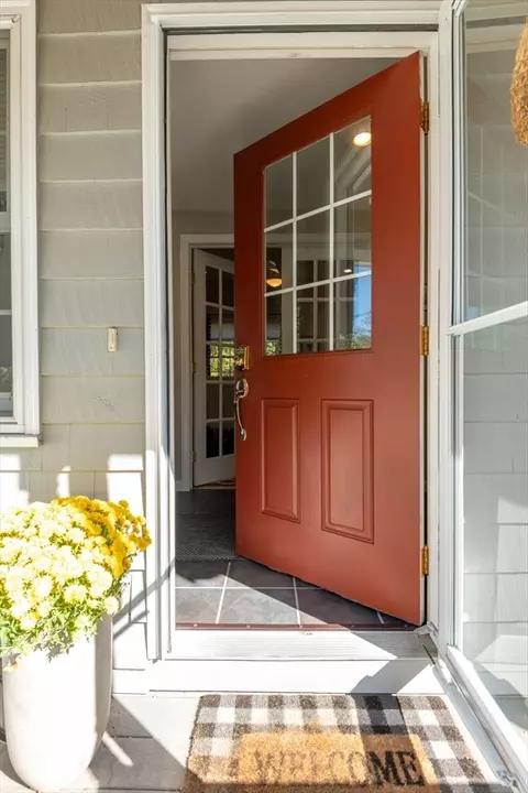 199 W Main St, Georgetown, MA 01833 photo 4