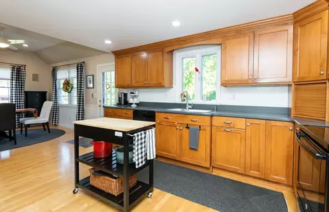 199 W Main St, Georgetown, MA 01833 photo 13