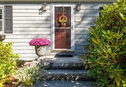 199 W Main St, Georgetown, MA 01833 photo 2