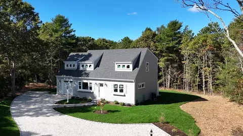68 Baptiste Ln, Falmouth, MA 02536