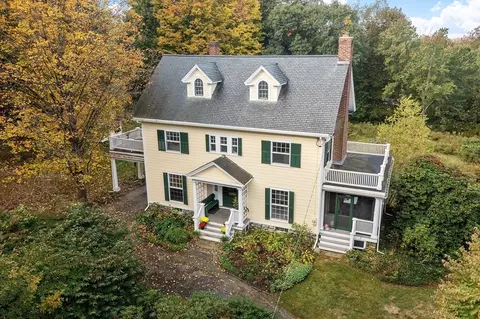 4 Bolton Rd, Harvard, MA 01451