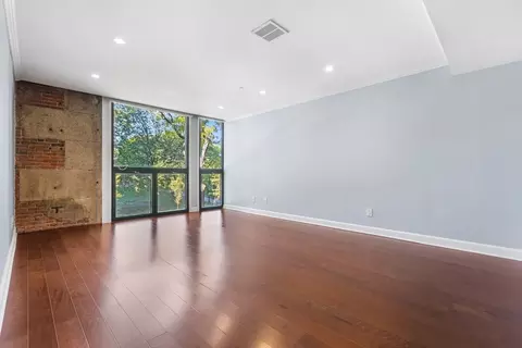 42 8th St #4209, Boston, MA 02129