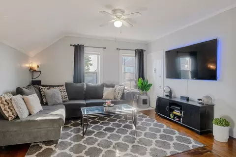 8 Gladding Pl, Fall River, MA 02721 photo 9