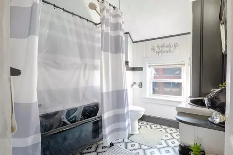 8 Gladding Pl, Fall River, MA 02721 photo 13