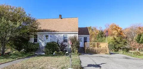81 Spring Park Ave, Dracut, MA 01826