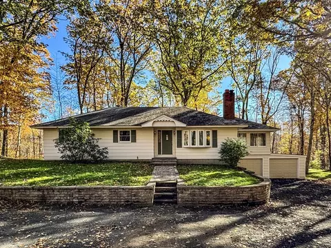 201 Pierce Rd, West Brookfield, MA 01585