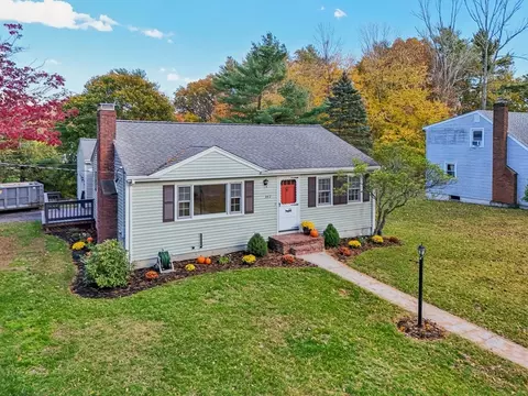 342 Robinson St, Raynham, MA 02767