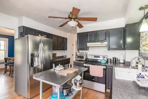 28 Rencelau St, Springfield, MA 01118 photo 15